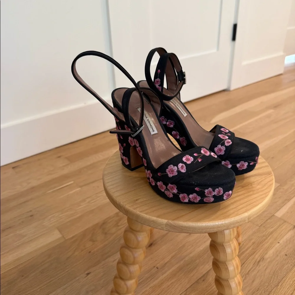 Tabitha Simmons Canvas Floral Print Heel